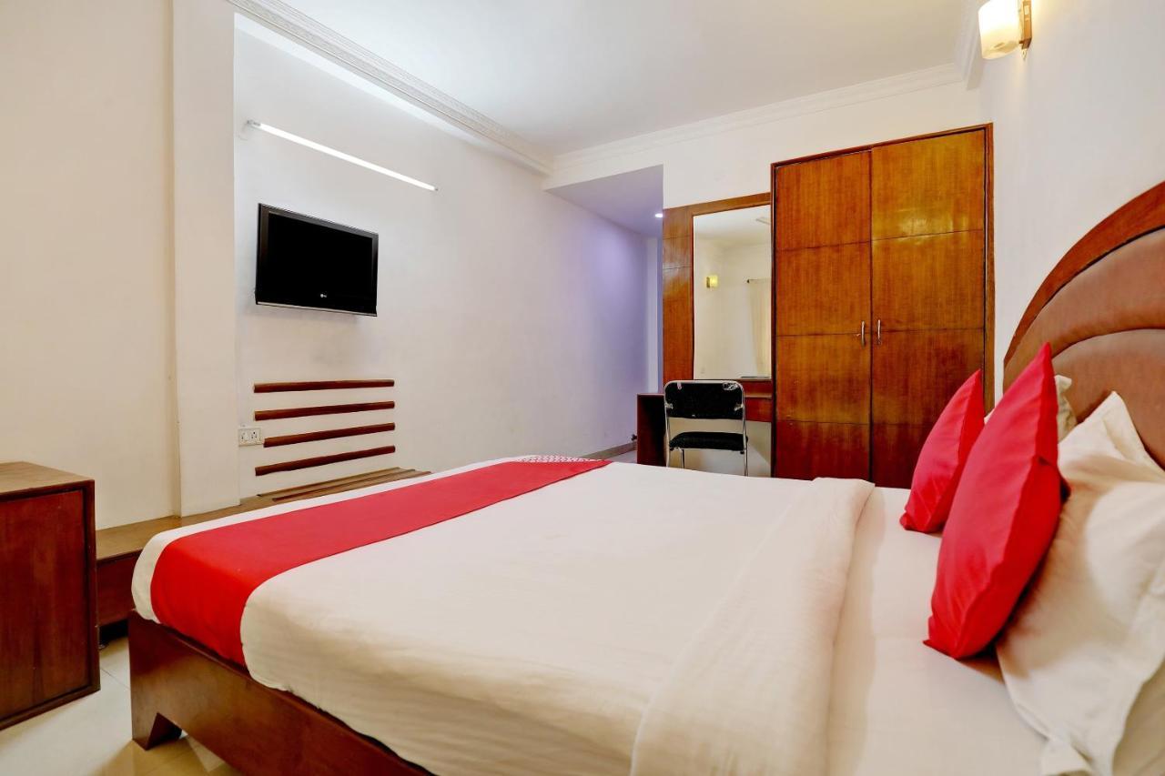 Oyo 44065 Sri Krishna Nilaya Hotel Bengaluru Kültér fotó