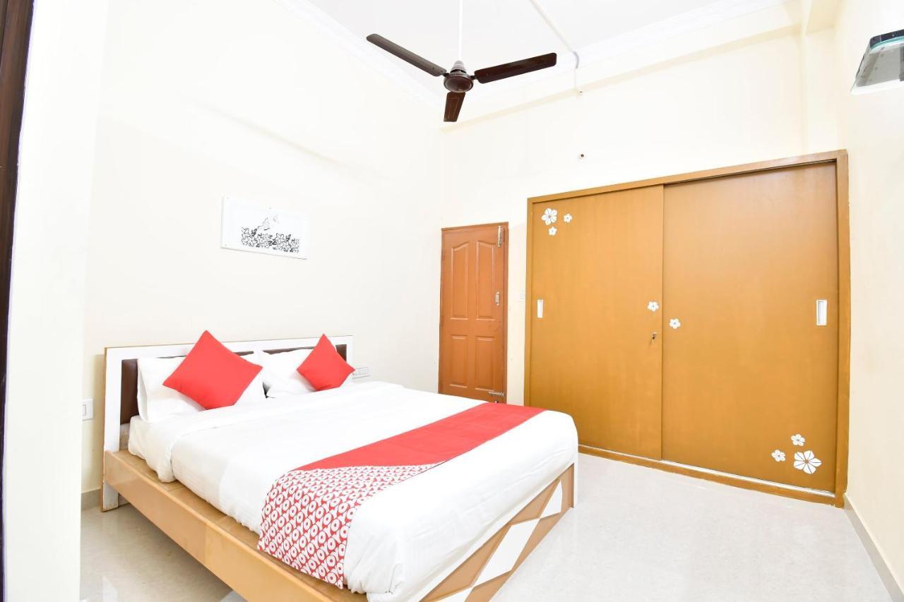 Oyo 44065 Sri Krishna Nilaya Hotel Bengaluru Kültér fotó