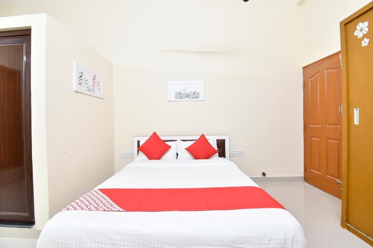 Oyo 44065 Sri Krishna Nilaya Hotel Bengaluru Kültér fotó