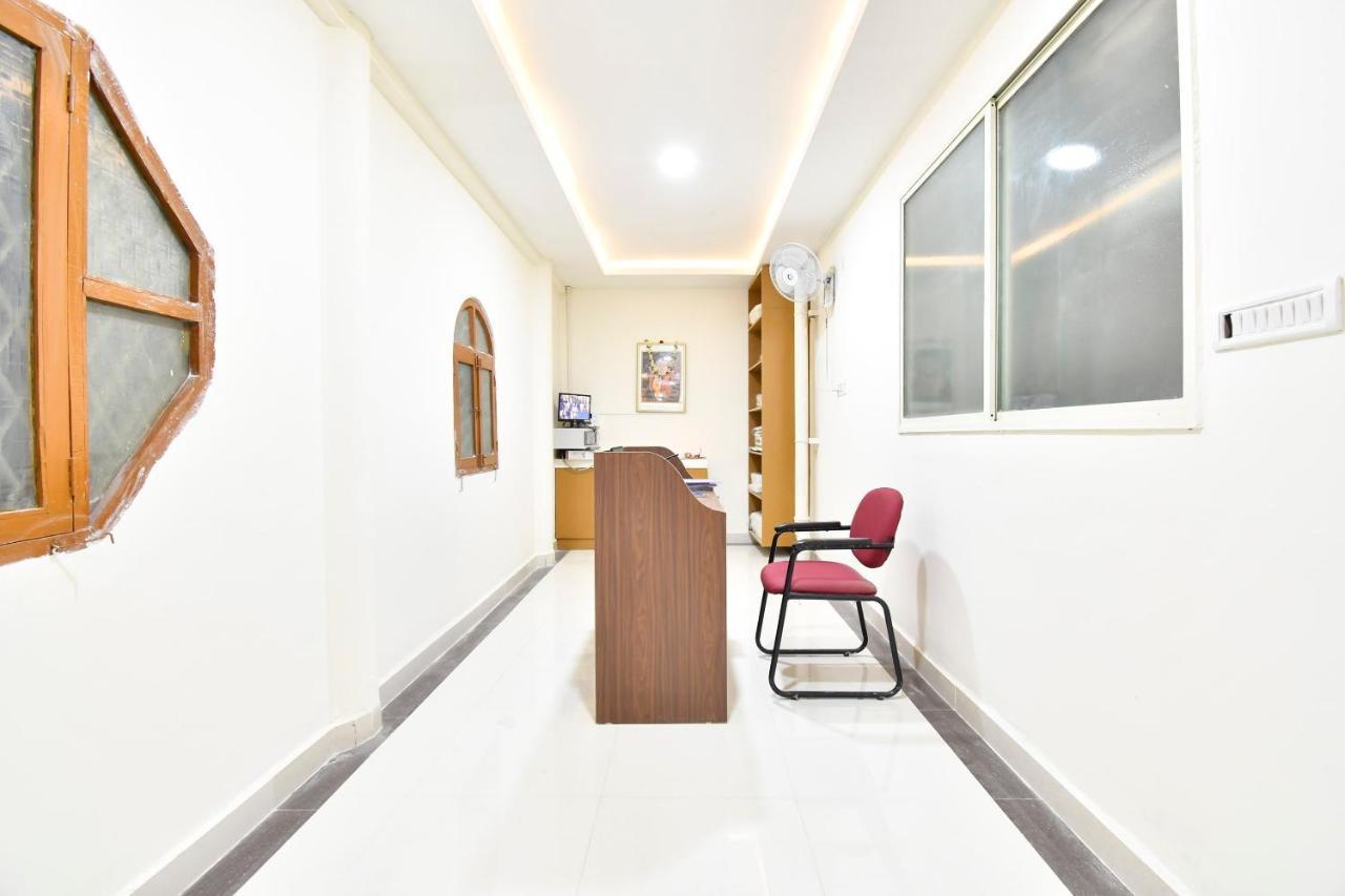 Oyo 44065 Sri Krishna Nilaya Hotel Bengaluru Kültér fotó