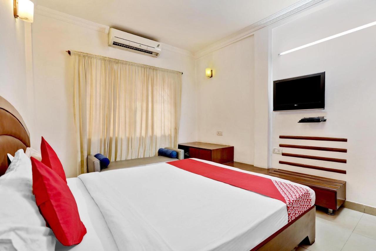 Oyo 44065 Sri Krishna Nilaya Hotel Bengaluru Kültér fotó